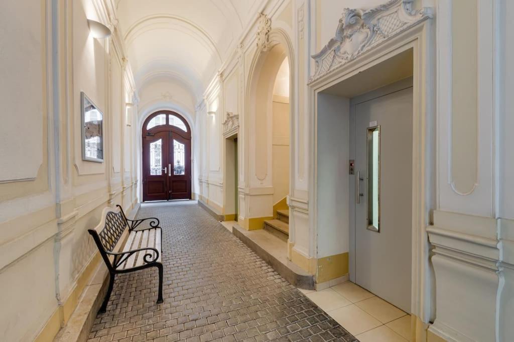 Deluxe Suite In Prime Location Prag Eksteriør billede