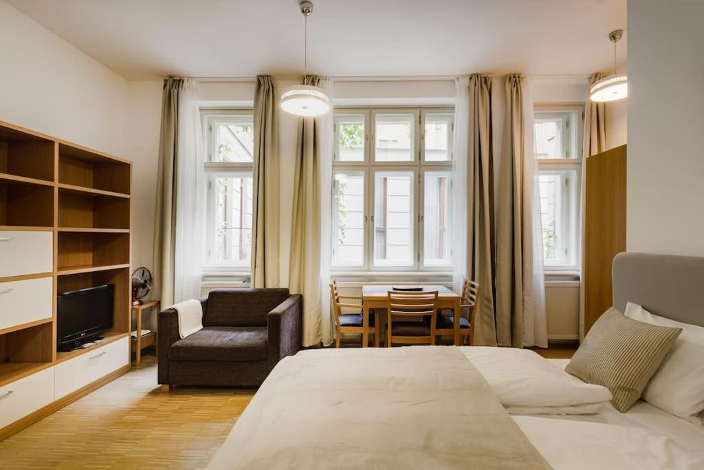 Deluxe Suite In Prime Location Prag Eksteriør billede